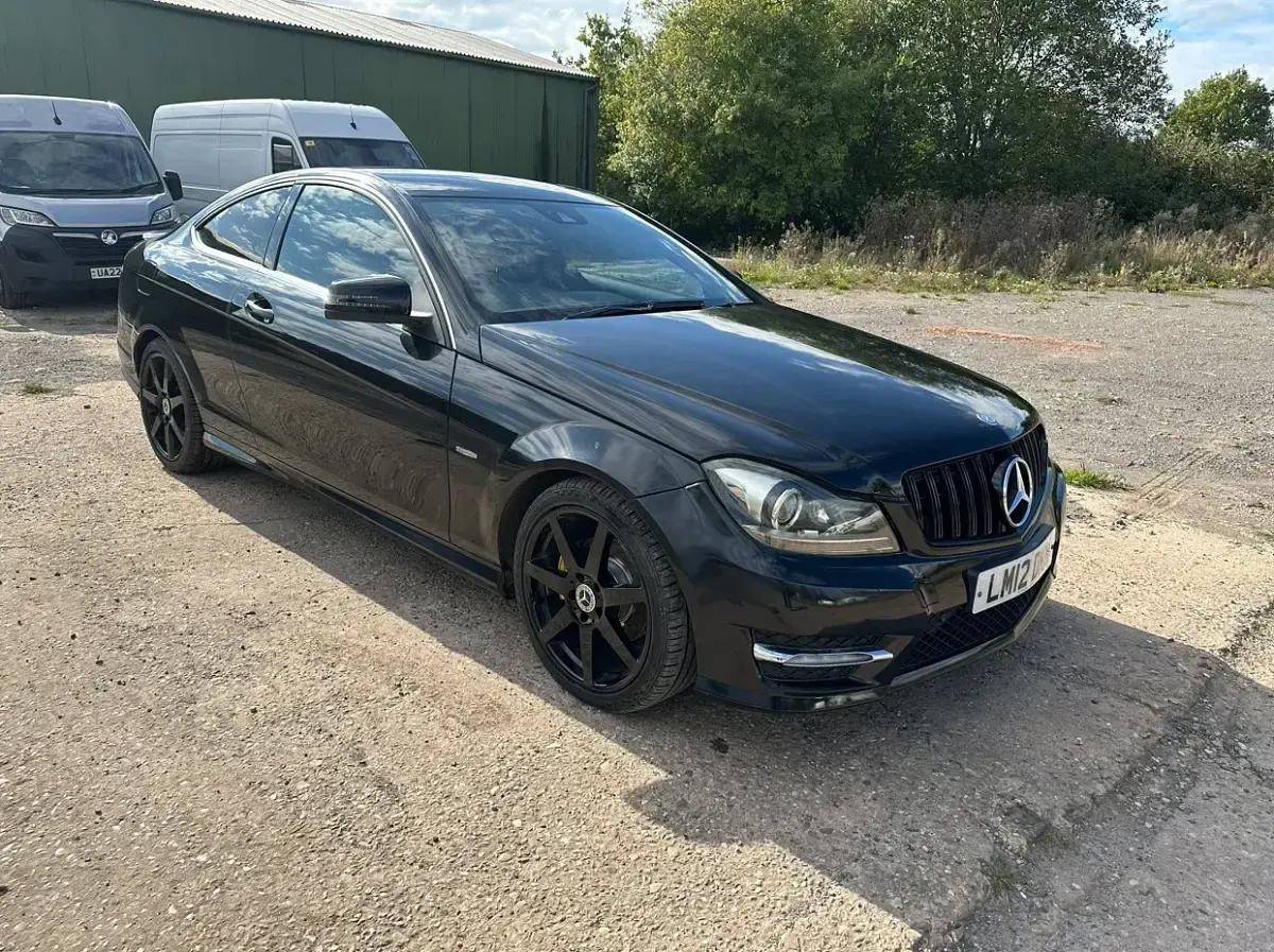 Usado Mercedes C250 AMG 2012 Preto Coupé