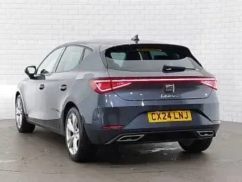 Begagnad Seat Leon FR 110 HK (80 kW) 2024 Grå Halvkombi