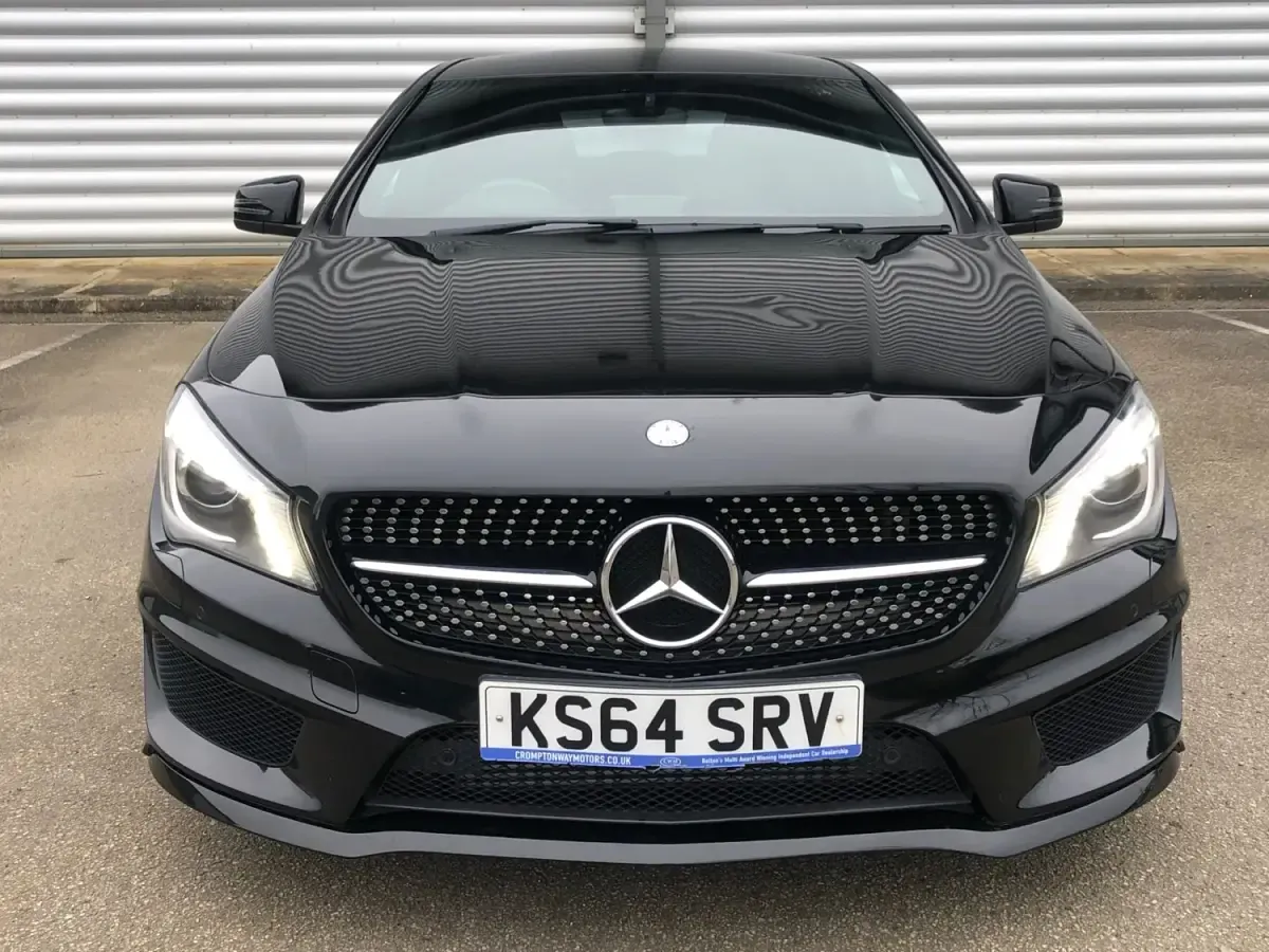 Usado Mercedes CLA220 AMG 2014 Preto Sedan