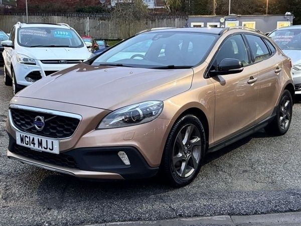 Bronze Used 2014 Volvo V40 Estate | £8,499 (Fair price) - Image 1/1