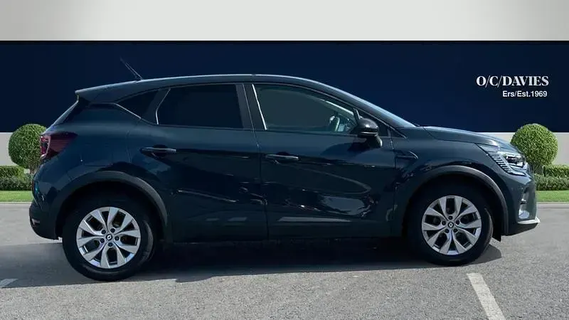 Used Renault Captur Iconic 140 HP (102 kW) 2022 Blue SUV