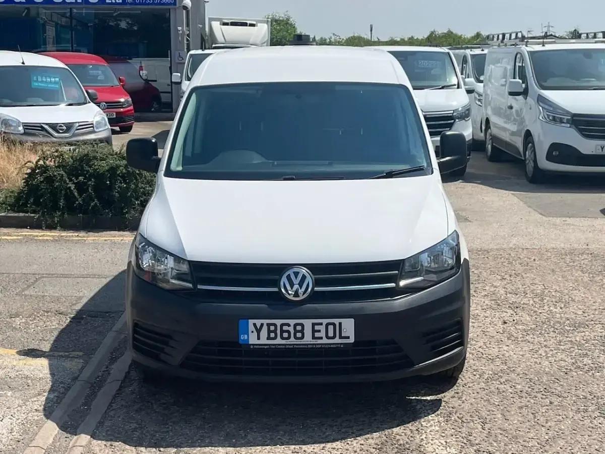 Used VW Caddy Startline 102 HP (75 kW) 2018 White MPV