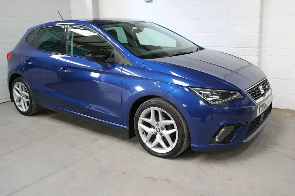 Używany Seat Ibiza FR 95 KM (69 kW) 2018 Niebieski Hatchback