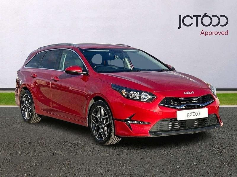 Red Used 2022 Kia Ceed Sportswagon Estate | £13,250 (Good price) - Image 1/4
