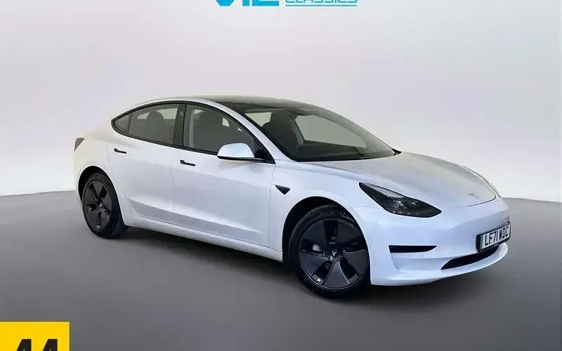 Used Tesla Model 3 Standard Range Plus 180 kW (245 HP) 2021 Sedan