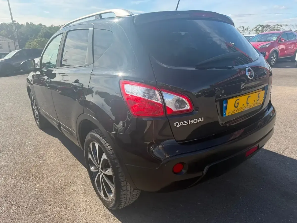 Used Nissan Qashqai N-TEC 150 HP (110 kW) 2011 Black SUV