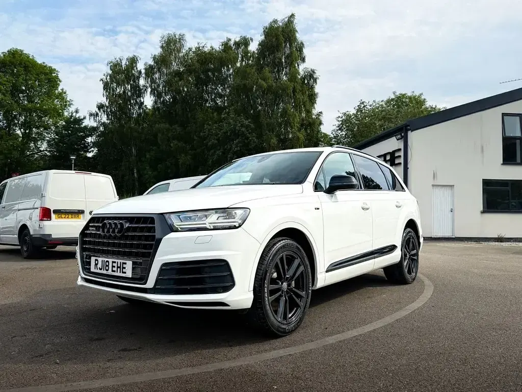 Used Audi Q7 S-Line 218 HP (160 kW) 2018 White SUV