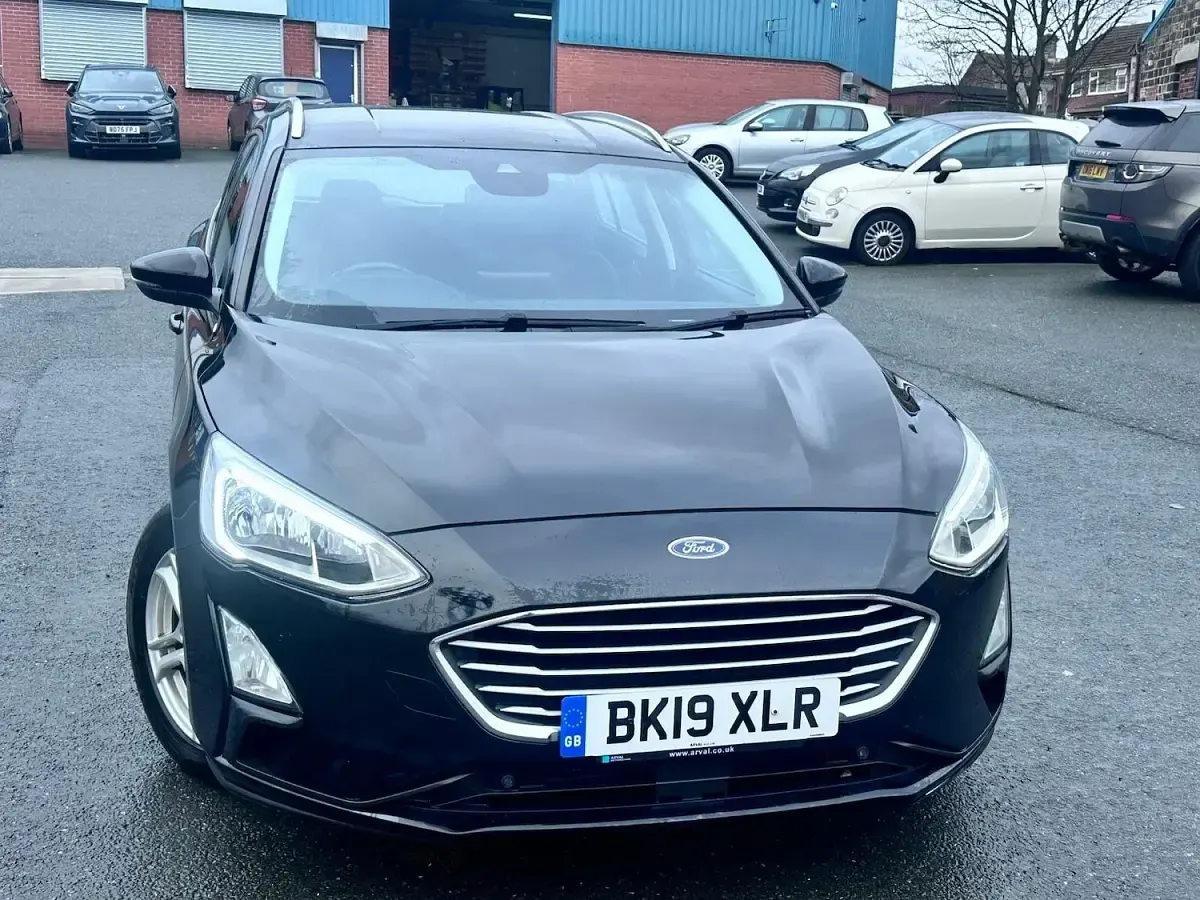 Used Ford Focus Zetec 120 HP (88 kW) 2019 Black Estate
