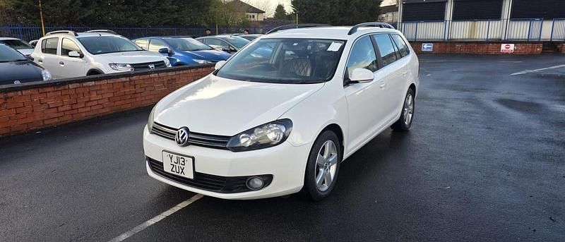 Used VW Golf VIII S 105 HP (77 kW) 2024 White Estate