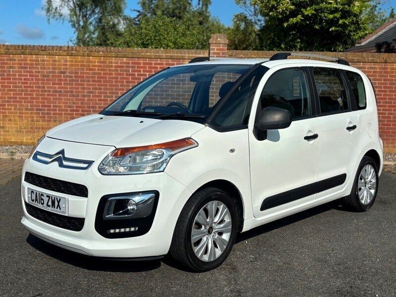 White Used 2016 Citroën C3 Hatchback | £6,495 (Fair price) - Image 1/4