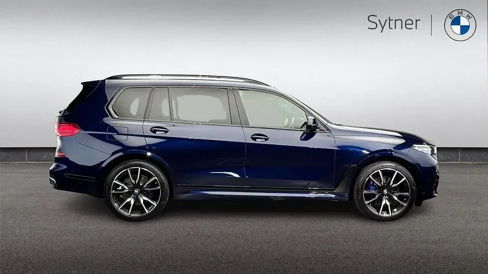 Used BMW X7 M Sport 261 HP (191 kW) 2020 Blue SUV