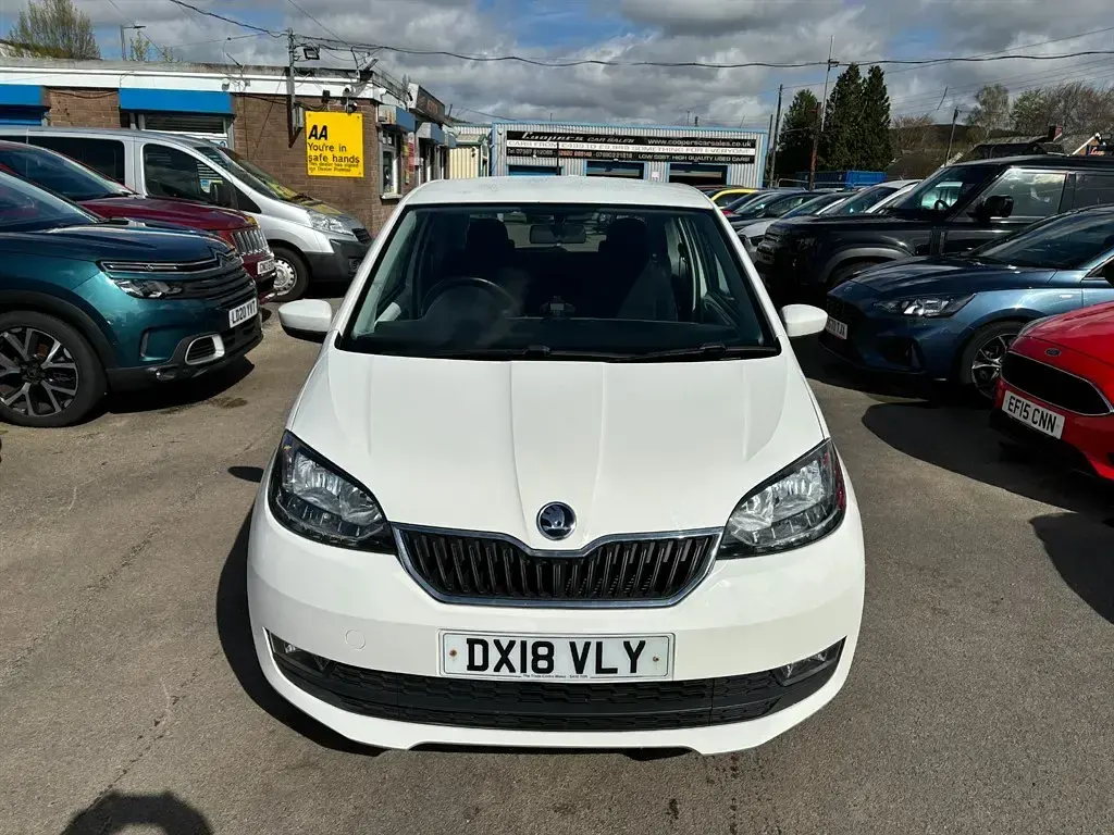 Used Skoda Citigo SE L 75 HP (55 kW) 2018 White Hatchback