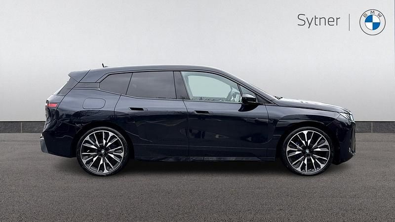 Usado BMW iX M Sport 295 kW (402 CV) 2025 Negro SUV