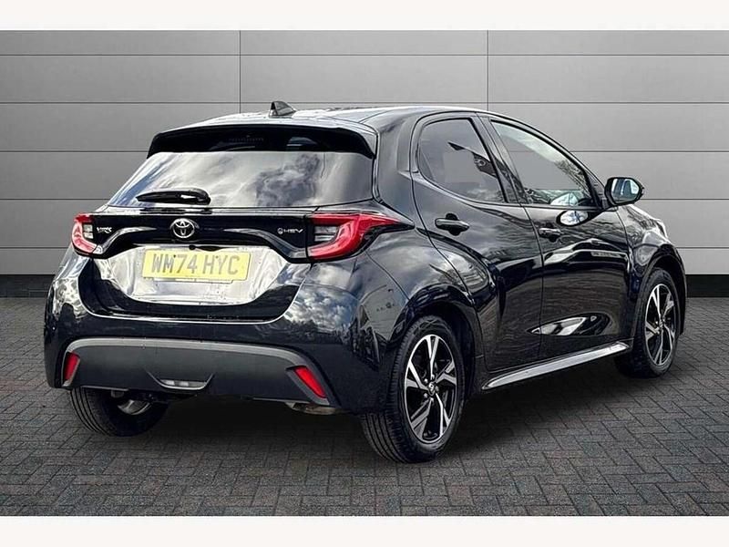 Used Toyota Yaris Hybrid Design 116 HP (85 kW) 2025 Black Hatchback