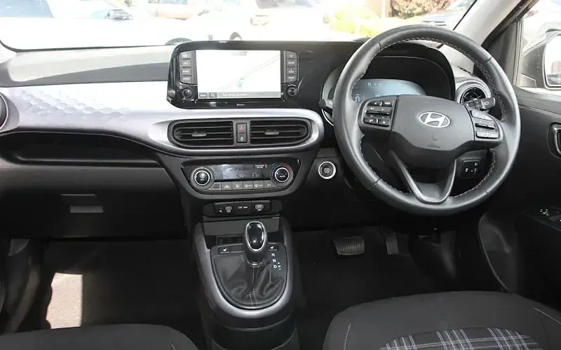 Used Hyundai i10 Premium 79 HP (58 kW) 2025 Grey Hatchback