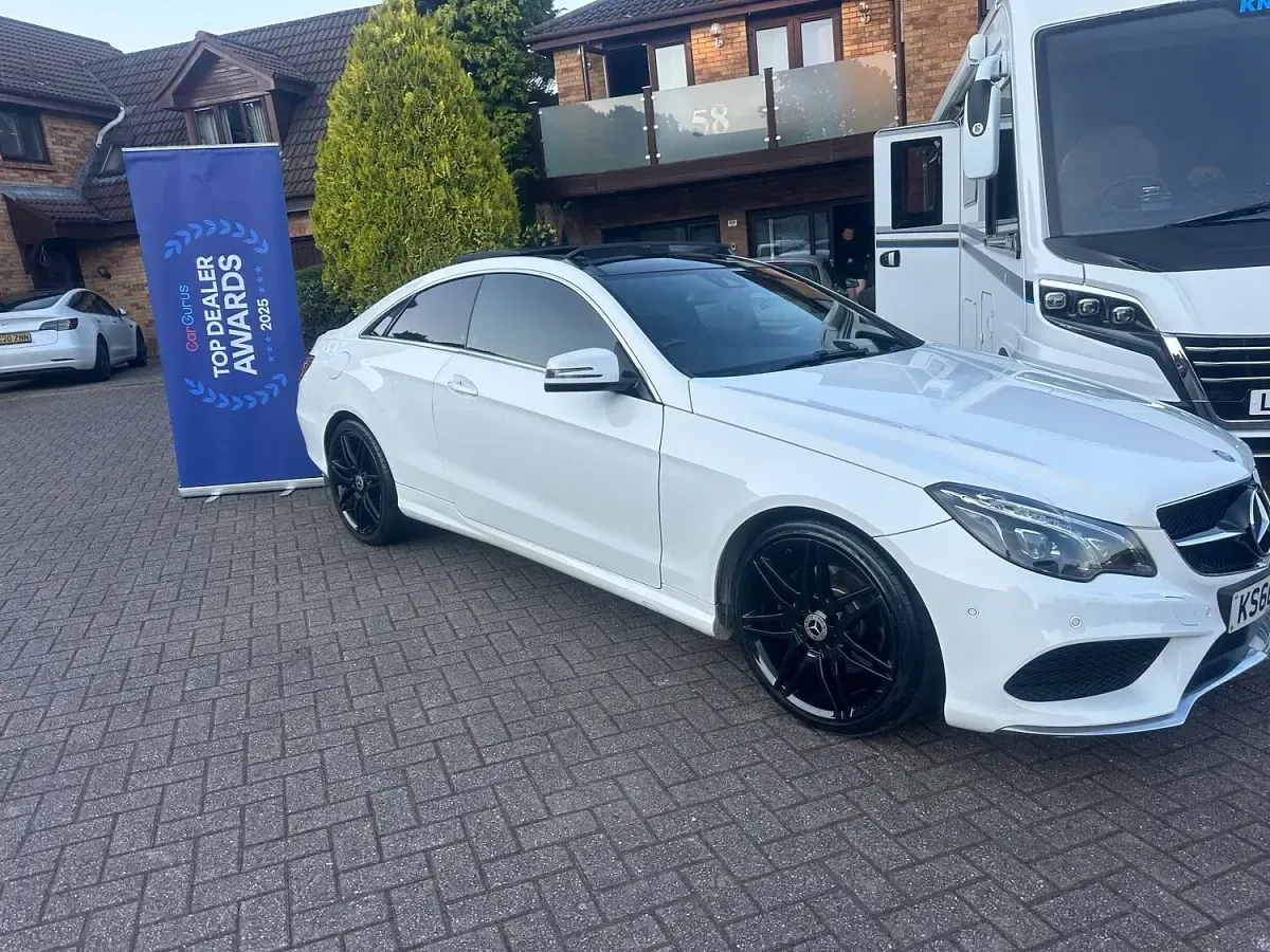 Used Mercedes E200 AMG line 184 HP (135 kW) 2016 White Coupe
