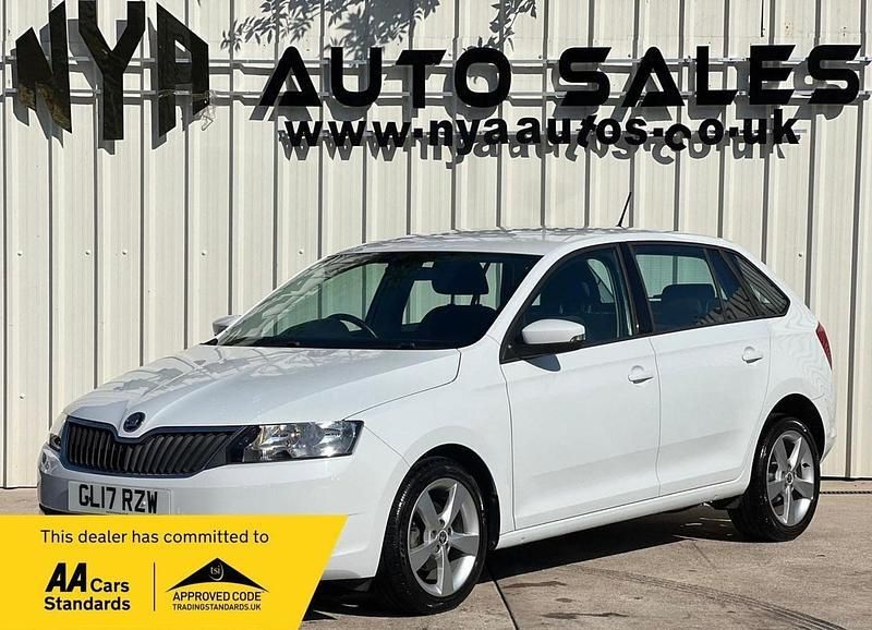 White Used 2017 Skoda Rapid SE Hatchback | £10,699 (Fair price) - Image 1/4
