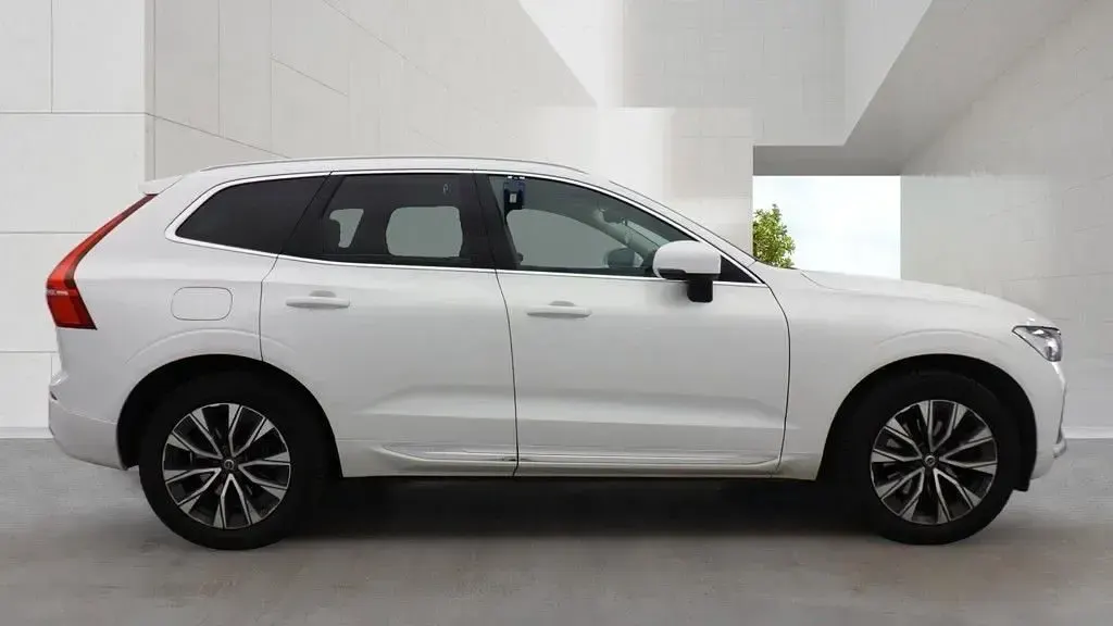Used Volvo XC60 Inscription 2021 White SUV