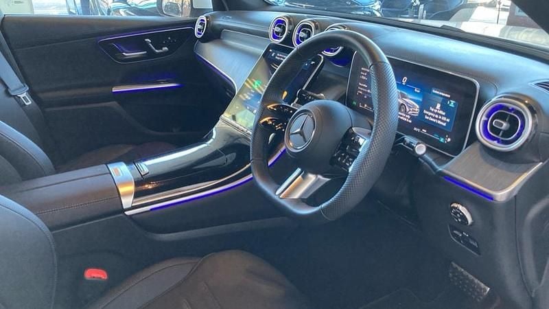 Used Mercedes GLC300 AMG Line Premium Plus 269 HP (197 kW) 2025 White