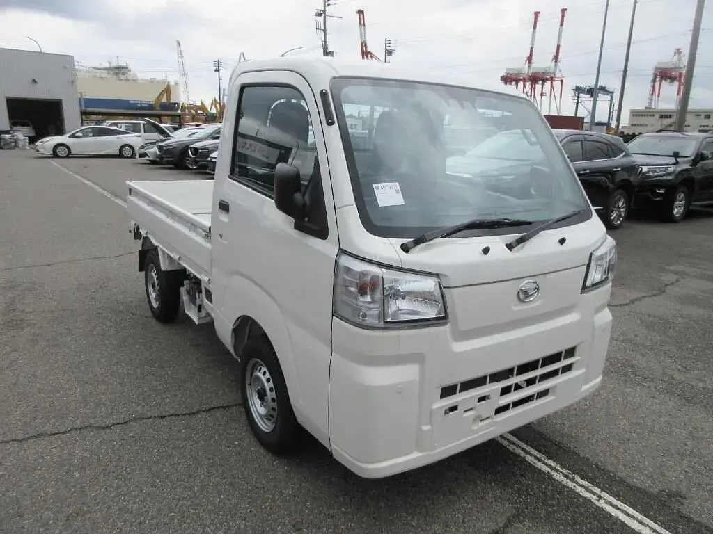 Used Daihatsu Hijet 2024 White MPV