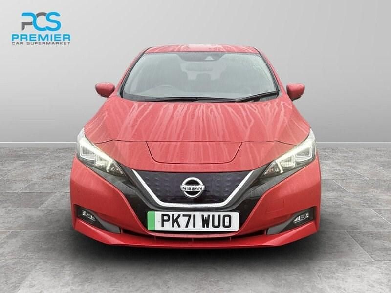 Used Nissan Leaf Tekna 110 kW (150 HP) 2022 Red Hatchback