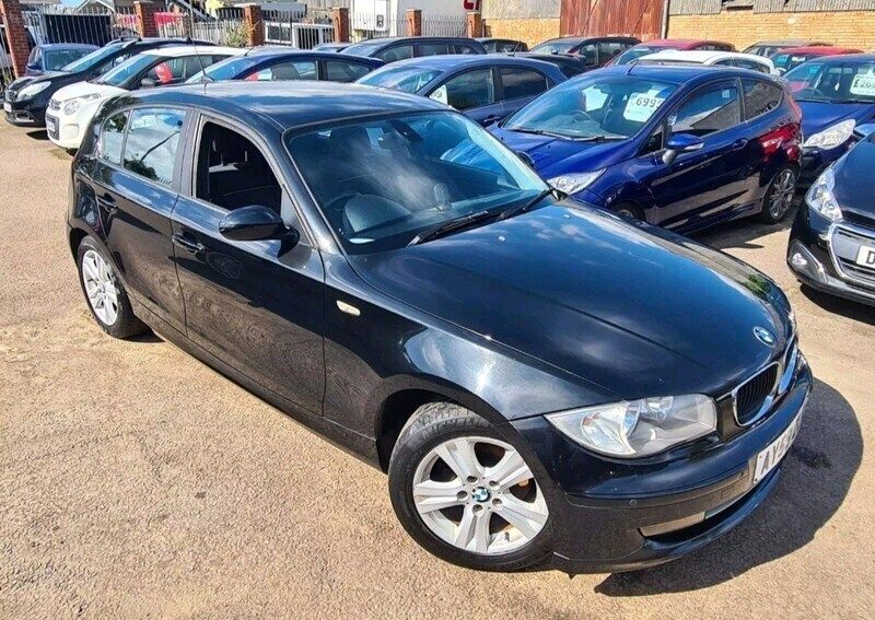Black Used 2009 BMW 118 Hatchback | £2,895 (A bit pricey) - Image 1/4