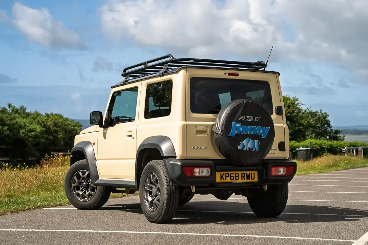 Used Suzuki Jimny SZ5 102 HP (75 kW) 2018 Cream SUV
