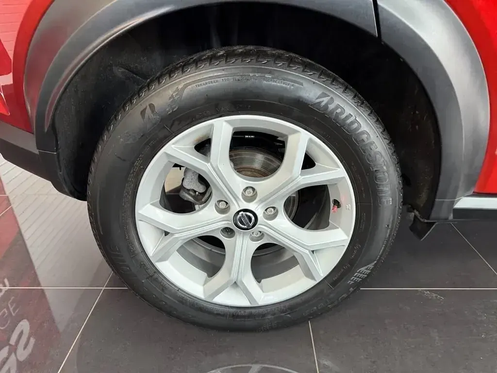 Usado Nissan Juke N-Connecta 114 HP (83 kW) 2020 Vermelho SUV