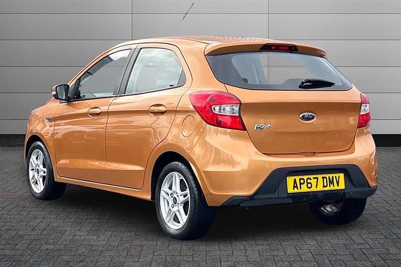Used Ford Ka Plus Zetec 85 HP (62 kW) 2017 Sparkling gold Hatchback