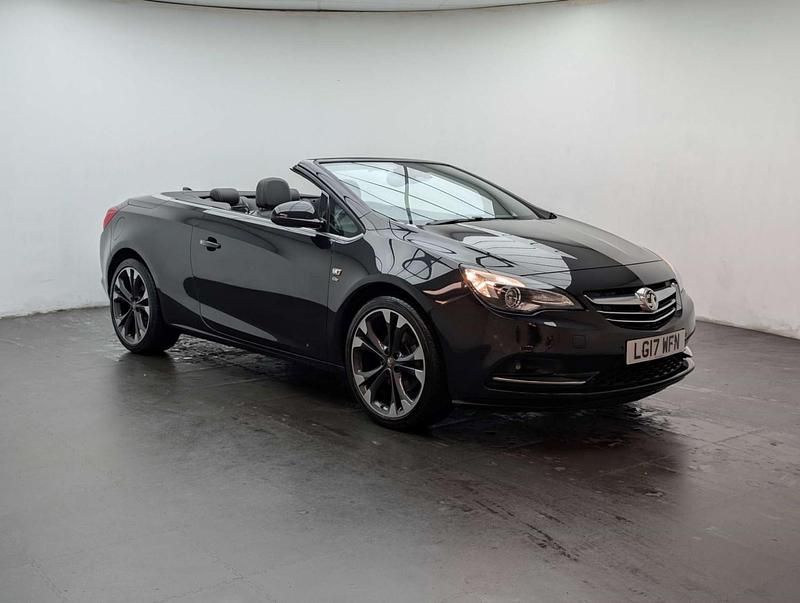 Second-hand Vauxhall Cascada Elite 170 CP (125 kW) 2017 Negru Cabrio