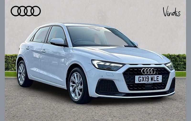 Used Audi A1 Sport 113 HP (83 kW) 2019 White SUV