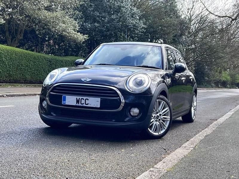 Used Mini Cooper D Hatch 116 HP (85 kW) 2017 Black Hatchback