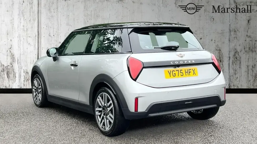 Used Mini Cooper Hatch 113 kW (154 HP) 2025 Silver Hatchback