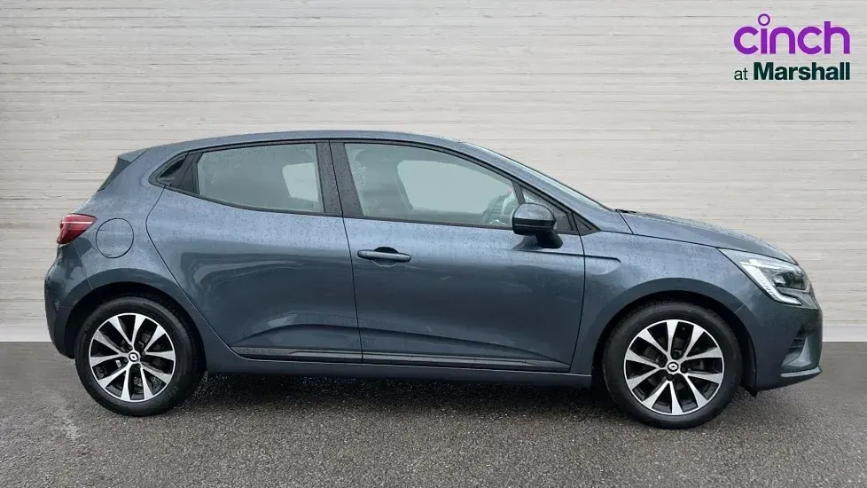 Used Renault Clio Iconic 90 HP (66 kW) 2022 Grey Hatchback