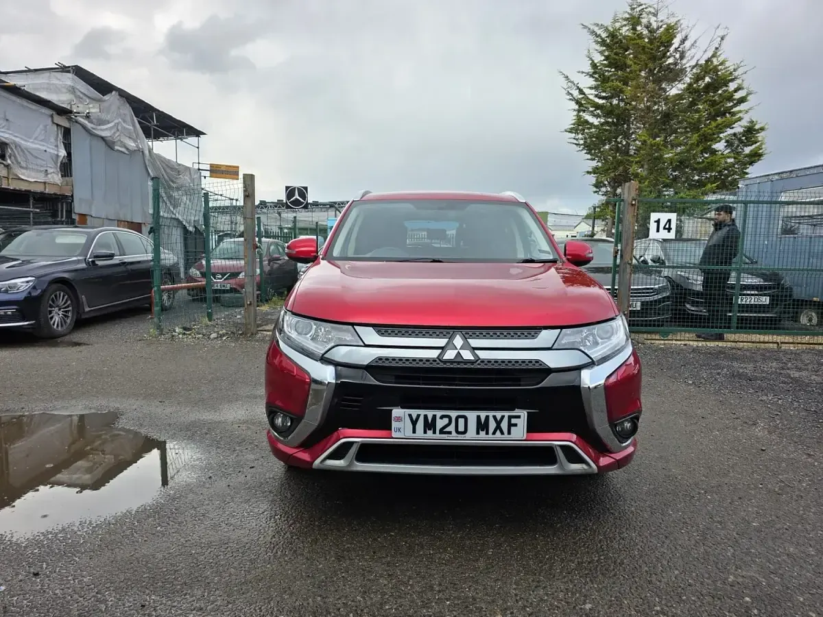 Used Mitsubishi Outlander P-HEV 2020 Red Estate