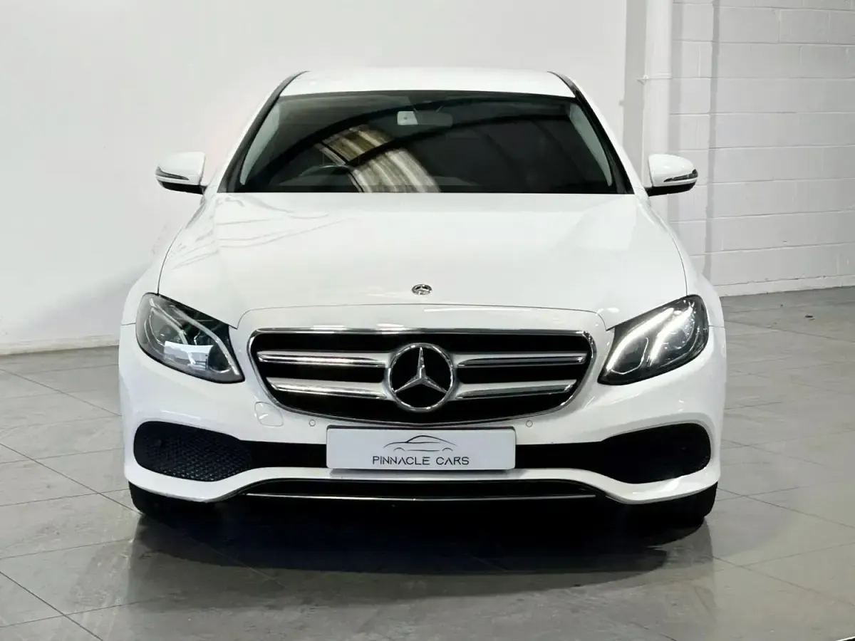 Käytetty Mercedes E200 SE 150 HP (110 kW) 2017 Valkoinen Sedan