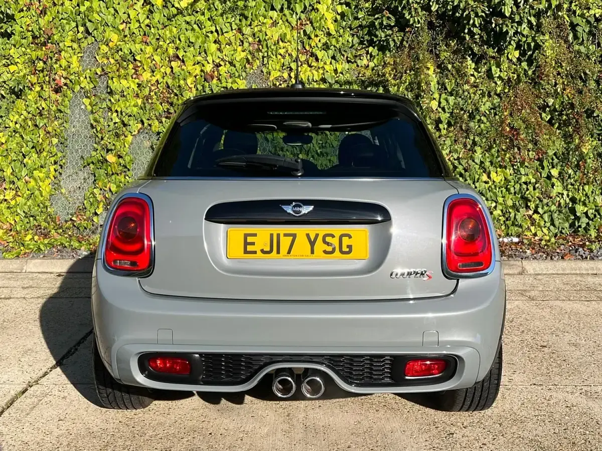 Używany Mini Cooper S Hatch 192 KM (141 kW) 2017 Szary Hatchback