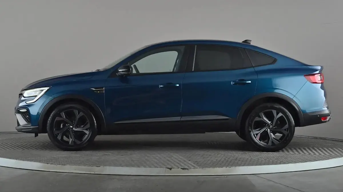 Used Renault Arkana R.S. 138 HP (101 kW) 2023 Blue SUV