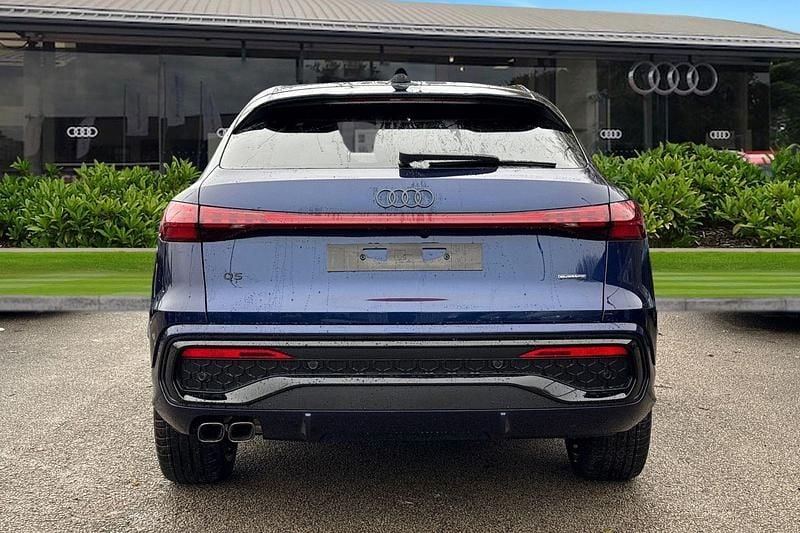 New Audi Q5 Sportback Advanced 204 HP (150 kW) 2025 Black SUV