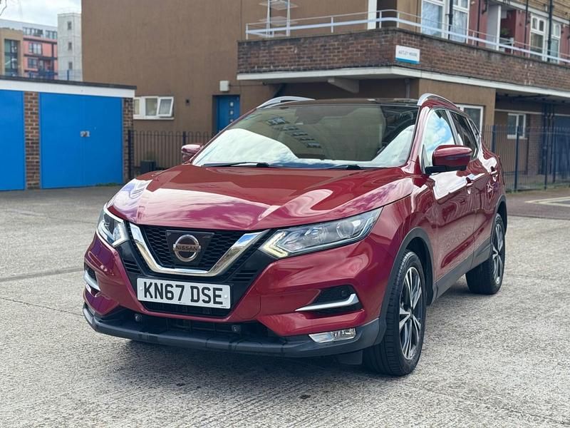 Begagnad Nissan Qashqai N-Connecta 2017 Röd SUV