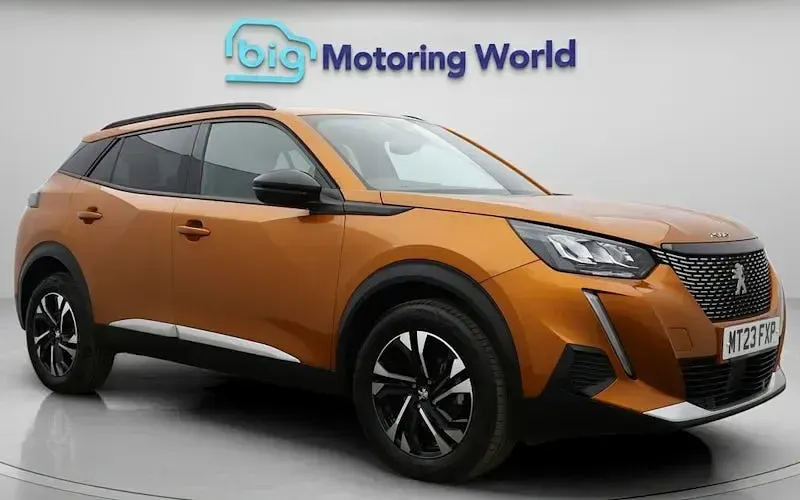 Used Peugeot 2008 Allure+ 101 HP (74 kW) 2023 SUV