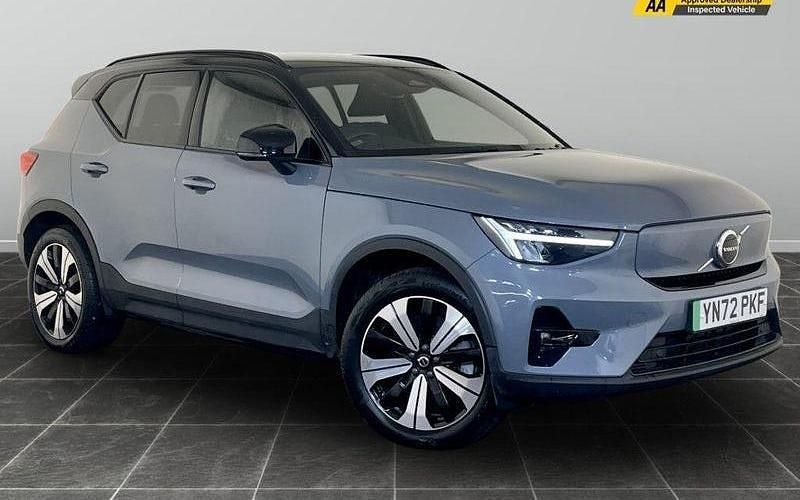 Grey Used 2022 Volvo XC40 Plus SUV | £21,795 (Fair price) - Image 1/2