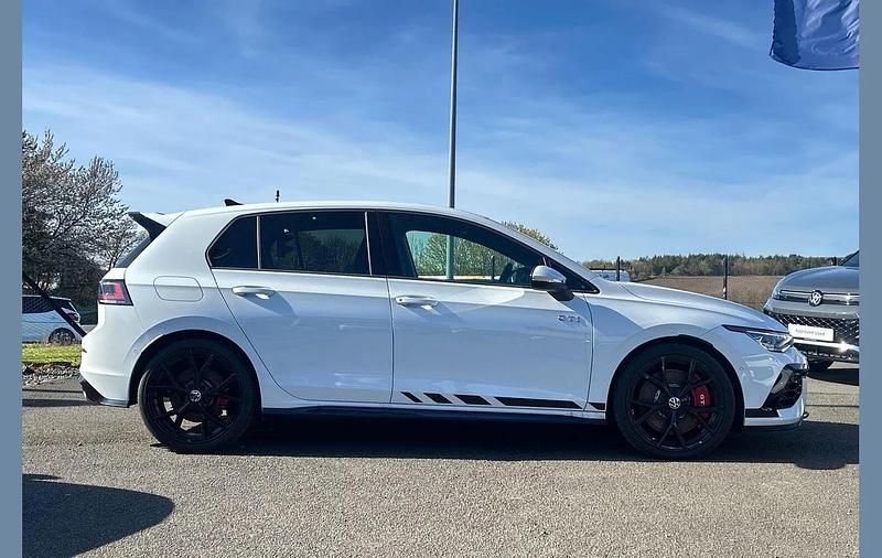 Used VW Golf VIII R-line 147 HP (108 kW) 2023 Grey Hatchback