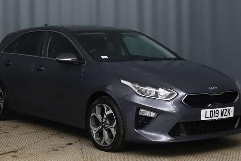 Used Kia Ceed 114 HP (83 kW) 2019 Grey Hatchback