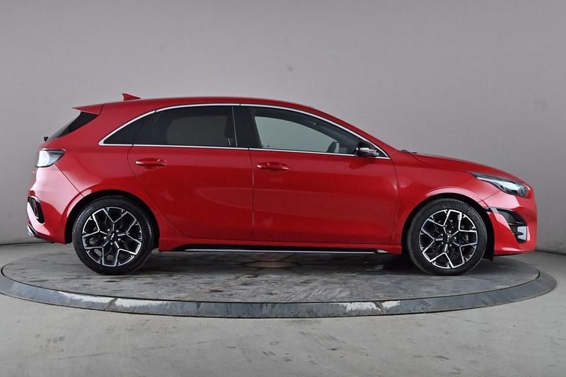Used Kia Ceed GT GT-Line 138 HP (101 kW) 2025 Red Hatchback