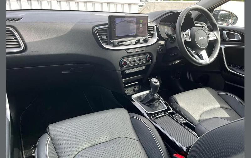 Used Kia XCeed 158 HP (116 kW) 2022 Silver SUV