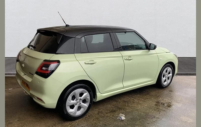 Used Suzuki Swift 82 HP (60 kW) 2024 Yellow Hatchback