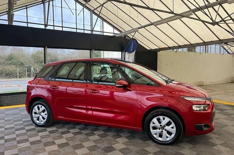 Used Citroën C4 Picasso VTR Sport 115 HP (84 kW) 2015 Red MPV