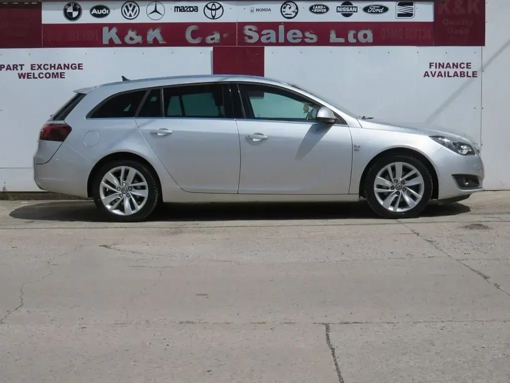 Used Vauxhall Insignia SRi 170 HP (125 kW) 2016 Silver Estate