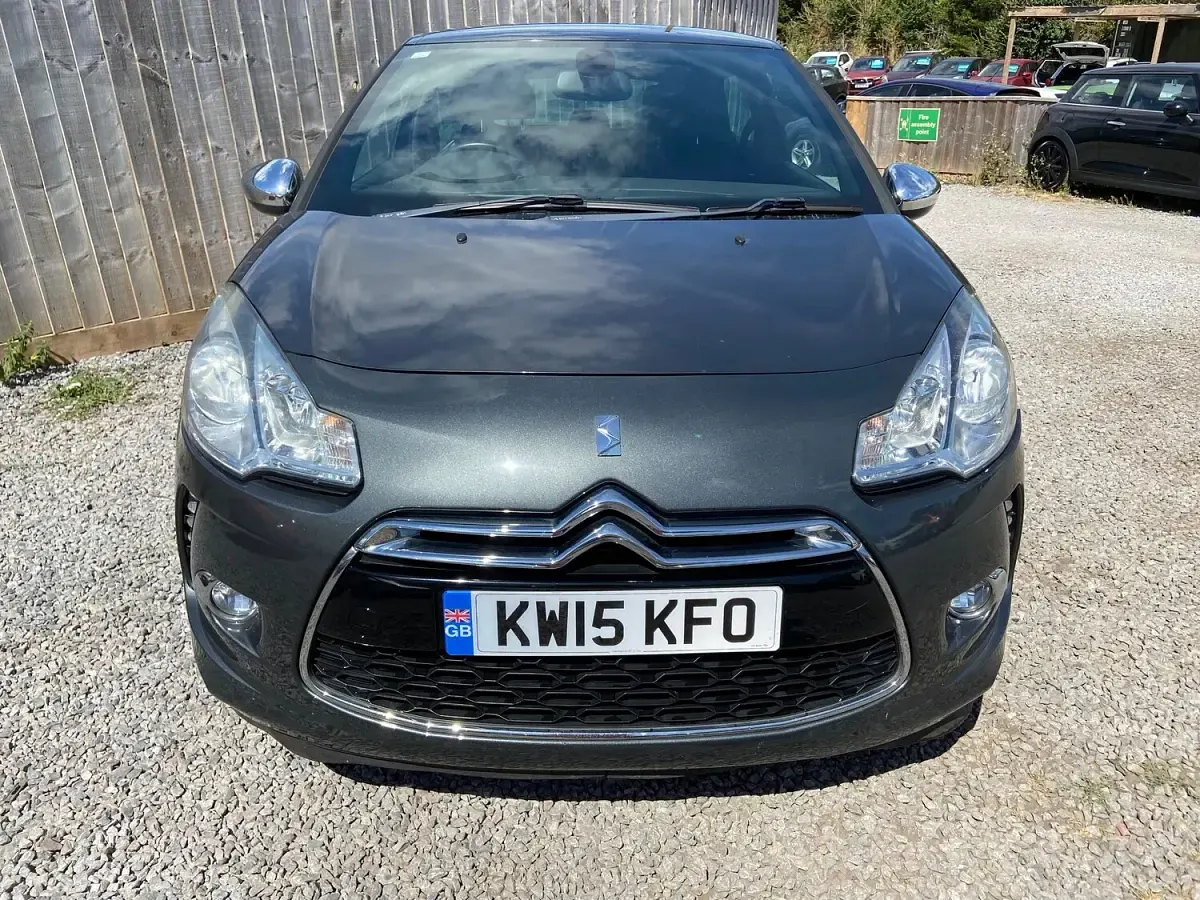 Used Citroën DS3 90 HP (66 kW) 2015 Grey Hatchback